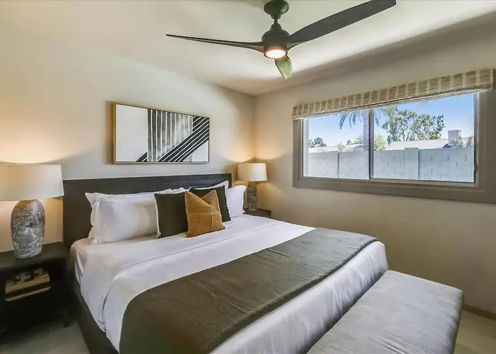 Deluxe Desert Getaway Heated Pool & Hot Tub * Scottsdale