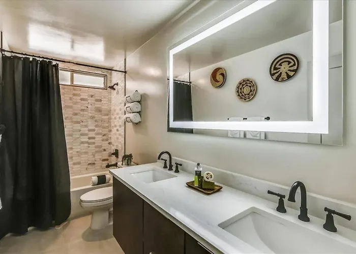 Deluxe Desert Getaway Heated Pool & Hot Tub Scottsdale