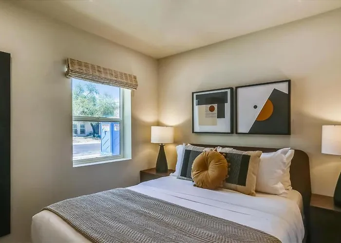 Deluxe Desert Getaway Heated Pool & Hot Tub * Scottsdale
