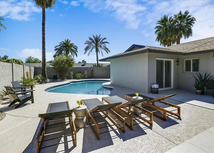 Deluxe Desert Getaway Heated Pool & Hot Tub Scottsdale